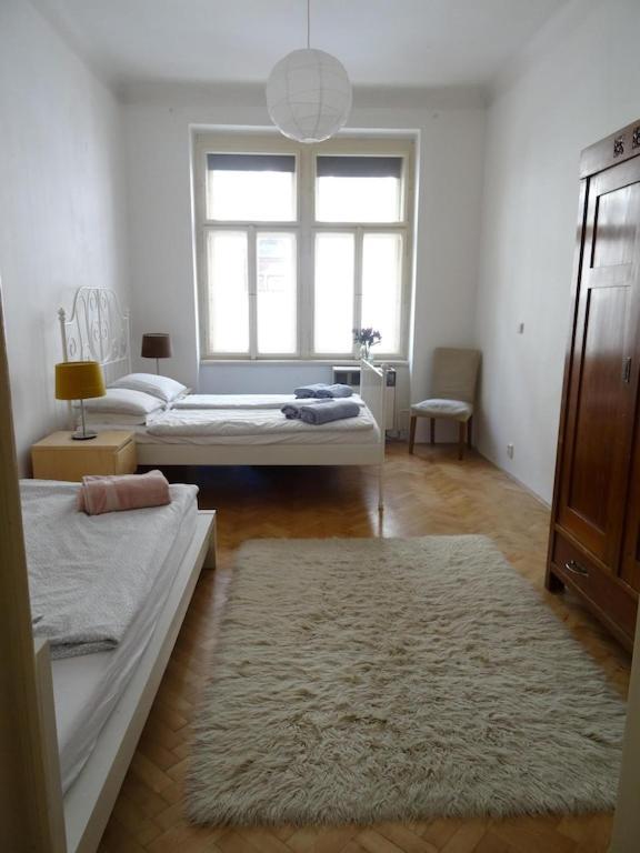 Garden Apartment On Art Nouveau Street In Central Prague Ngoại thất bức ảnh