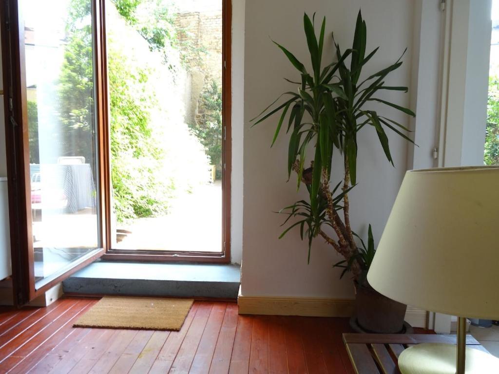 Garden Apartment On Art Nouveau Street In Central Prague Ngoại thất bức ảnh