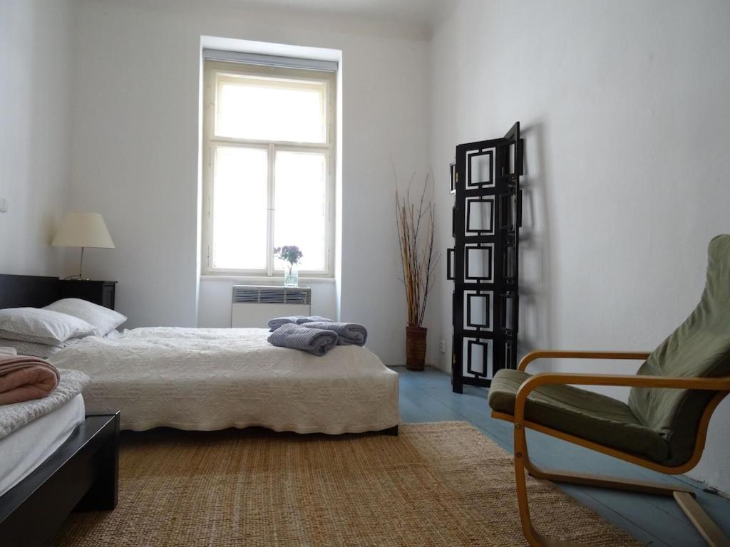 Garden Apartment On Art Nouveau Street In Central Prague Ngoại thất bức ảnh