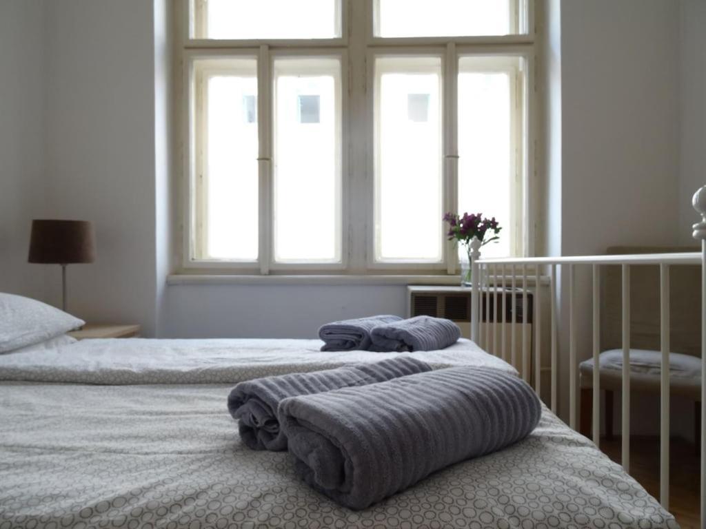 Garden Apartment On Art Nouveau Street In Central Prague Ngoại thất bức ảnh