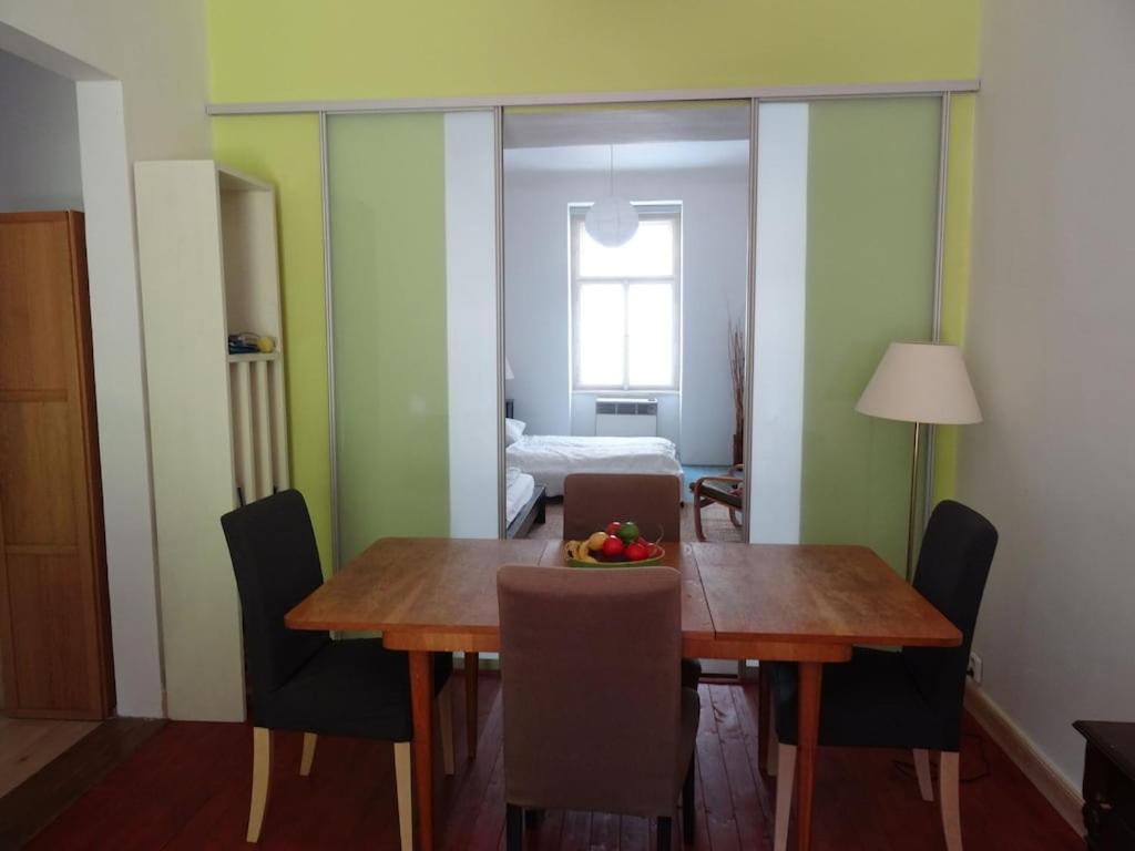 Garden Apartment On Art Nouveau Street In Central Prague Ngoại thất bức ảnh