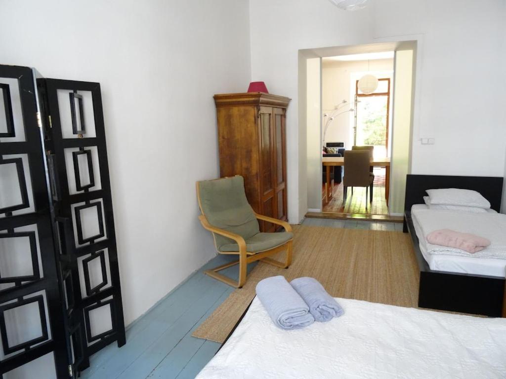 Garden Apartment On Art Nouveau Street In Central Prague Ngoại thất bức ảnh